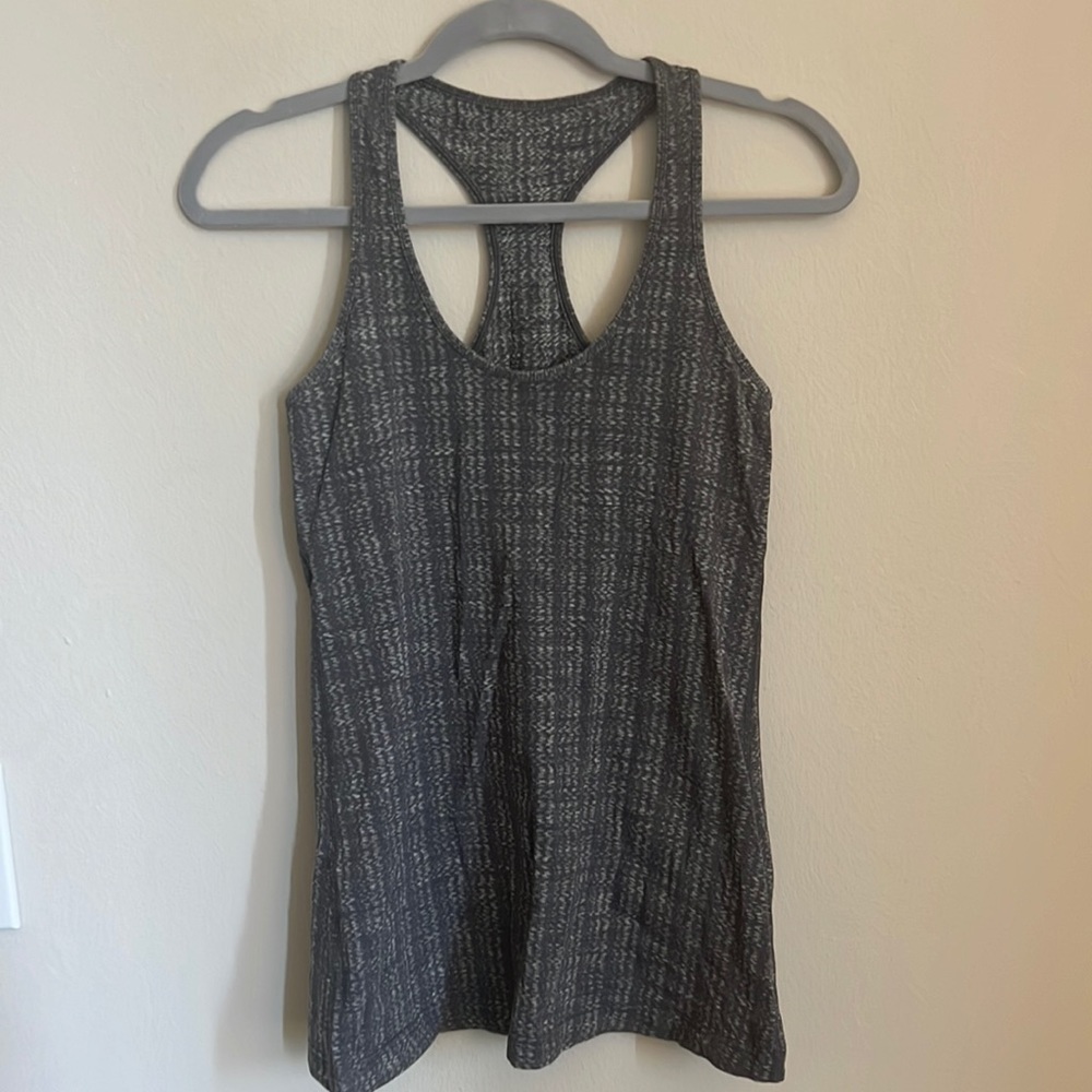 Lululemon tank